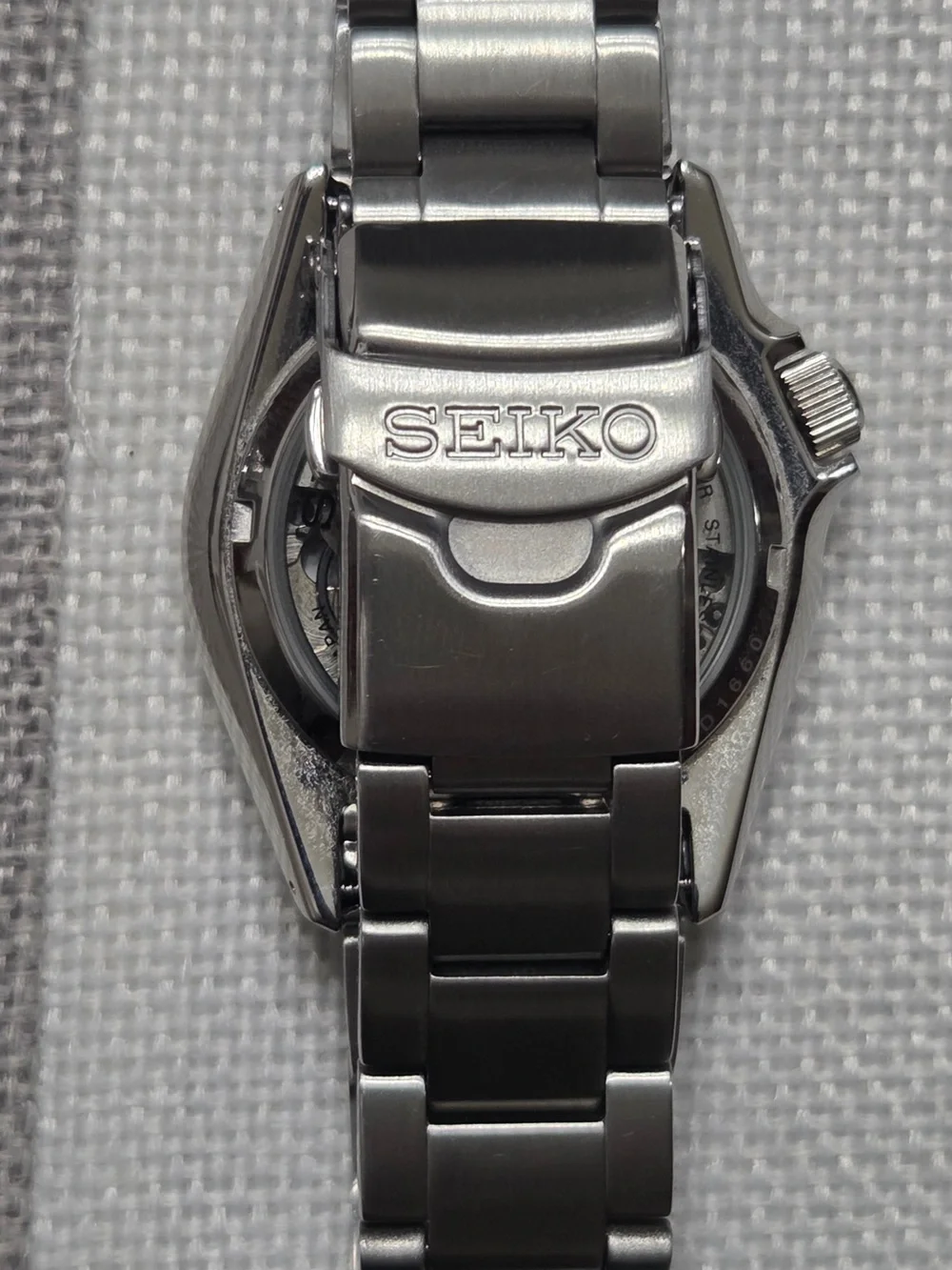 Seiko Men's Stainless Steel Diver-Style Watch - Cream Dial, Black Bezel